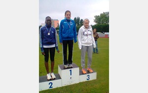 Podium du 50 m plat (Estelle 2 ème)